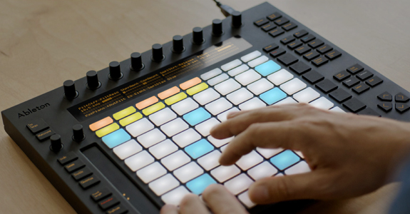 Akai Professional и Ableton выпускают новый аппаратный контроллер для программы Live 9