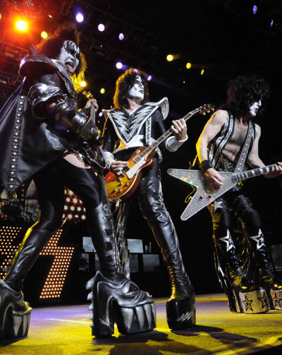 Новости музыки: KISS разродятся 