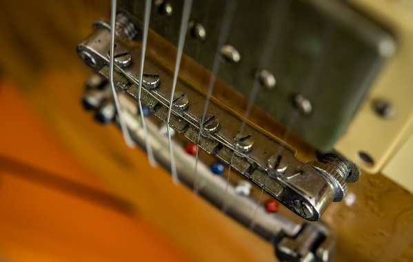 Переделка бас гитары: удаление ладов